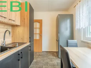 Prodej bytu 3+1, Červený Újezd, U Okálu, 62 m2