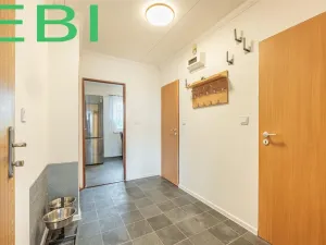 Prodej bytu 3+1, Červený Újezd, U Okálu, 62 m2