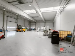 Pronájem výrobních prostor, Uherský Brod, Nivnická, 2850 m2