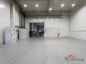 Pronájem výrobních prostor, Uherský Brod, Nivnická, 2850 m2