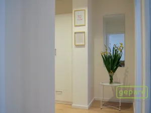 Prodej bytu 2+kk, Praha, Královická, 49 m2