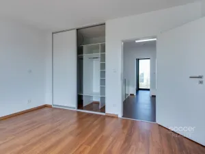 Pronájem rodinného domu, Praha - Horní Počernice, U Zimoviště, 137 m2
