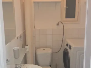 Pronájem bytu 1+kk, Praha - Karlín, Křižíkova, 30 m2