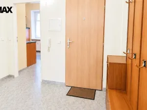Pronájem bytu 2+1, Karlovy Vary, Foersterova, 57 m2