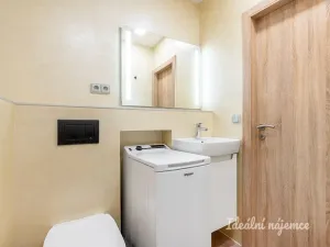 Pronájem bytu 2+kk, Praha - Střížkov, Jablonecká, 47 m2