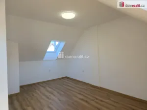 Pronájem bytu 3+kk, Straky, 74 m2