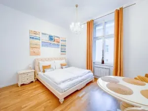 Pronájem bytu 1+kk, Praha - Vinohrady, Rubešova, 30 m2