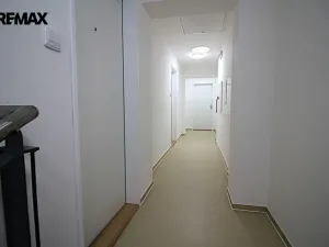 Pronájem bytu 1+kk, Chrastava, náměstí 1. máje, 35 m2