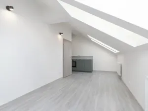 Pronájem bytu 1+kk, Praha - Vršovice, Košická, 30 m2