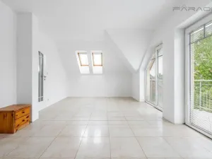 Pronájem rodinného domu, Praha - Březiněves, V pěšinkách, 195 m2