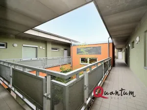 Pronájem bytu 2+kk, Praha - Hloubětín, Slévačská, 47 m2