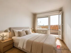 Prodej bytu 2+kk, Praha - Břevnov, Ve Střešovičkách, 44 m2
