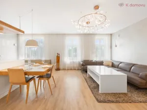 Pronájem bytu 2+kk, Uherské Hradiště, náměstí Míru, 90 m2
