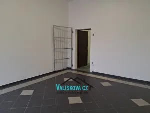 Pronájem výrobních prostor, Kroměříž, 80 m2