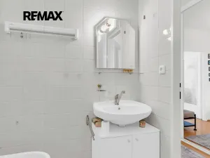 Prodej bytu 2+kk, Praha - Horní Měcholupy, Neapolská, 43 m2