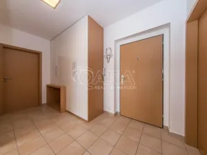 Pronájem bytu 3+kk, Hradec Králové - Nový Hradec Králové, Rybova, 74 m2