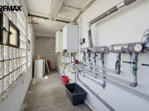 Prodej výrobních prostor, Aš, Mánesova, 2350 m2