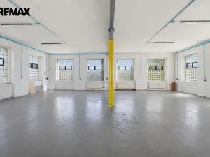 Prodej výrobních prostor, Aš, Mánesova, 2350 m2