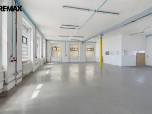 Prodej výrobních prostor, Aš, Mánesova, 2350 m2