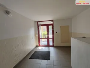 Pronájem bytu 4+1, Karlovy Vary - Stará Role, Školní, 84 m2
