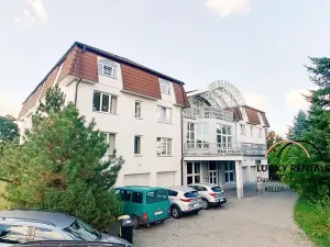 Pronájem bytu 2+kk, Průhonice, U Křížku, 44 m2