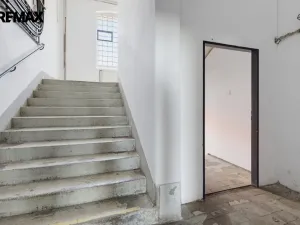 Pronájem výrobních prostor, Aš, Mánesova, 2350 m2