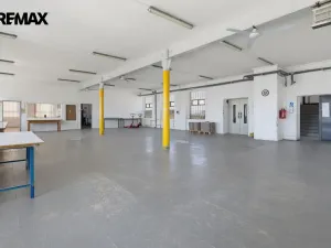 Pronájem výrobních prostor, Aš, Mánesova, 2350 m2