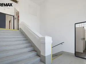 Pronájem výrobních prostor, Aš, Mánesova, 2350 m2