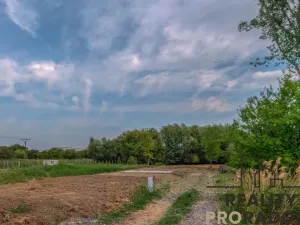 Prodej pozemku pro bydlení, Znojmo, 1369 m2