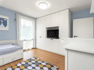 Prodej rodinného domu, Kamenice - Ládví, Lužní, 131 m2