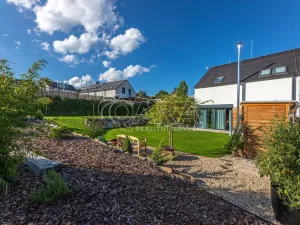 Prodej rodinného domu, Kamenice - Ládví, Lužní, 131 m2