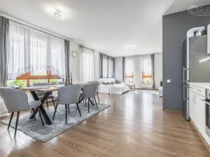 Prodej bytu 4+kk, Slaný, Kybalova, 118 m2