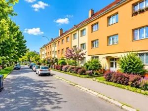 Pronájem bytu 1+1, Praha - Kobylisy, Davídkova, 45 m2