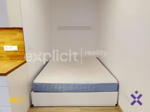 Pronájem bytu 1+kk, Zlín, Lorencova, 32 m2