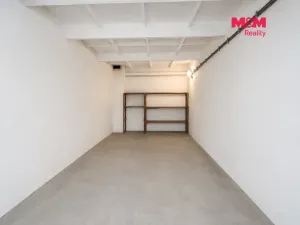 Pronájem garáže, Kladno, Bellevue, 17 m2