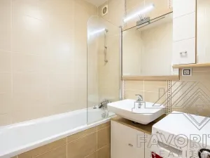 Pronájem bytu 2+kk, Praha - Letňany, Chlebovická, 56 m2