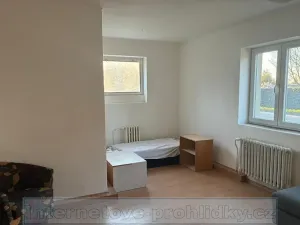Pronájem bytu 2+1, Praha - Dolní Chabry, 58 m2