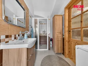 Prodej rodinného domu, Uzeničky - Černívsko, 163 m2