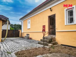 Prodej rodinného domu, Uzeničky - Černívsko, 163 m2
