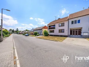 Prodej rodinného domu, Hradčany, 243 m2