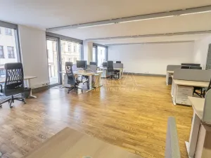 Prodej kanceláře, Praha - Žižkov, Prokopova, 335 m2