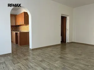 Pronájem bytu 2+1, Kladno, Litevská, 62 m2