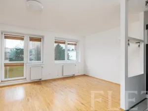 Pronájem bytu 1+kk, Praha - Horní Měcholupy, Boloňská, 36 m2
