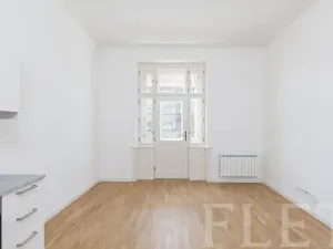 Pronájem bytu 1+kk, Praha - Bubeneč, Ovenecká, 33 m2