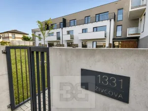 Pronájem bytu 2+kk, Kostelec nad Černými lesy, Živcova, 59 m2