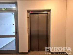 Prodej bytu 1+kk, Praha - Řeporyje, Kakosova, 36 m2