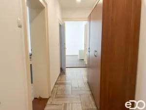 Pronájem bytu 2+1, Jindřichův Hradec, nám. Míru, 97 m2