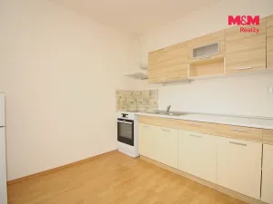 Pronájem bytu 1+kk, Klecany, V Honech, 32 m2