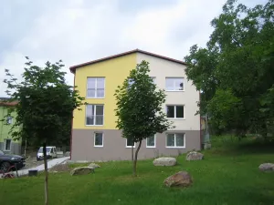 Pronájem bytu 1+kk, Děčín, Na Slatinách, 38 m2
