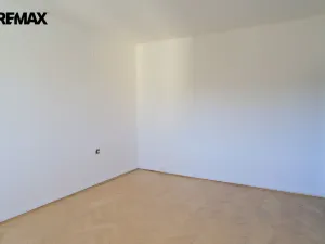 Prodej bytu 2+1, Úpice, Sládkova, 54 m2